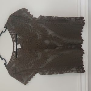 Delicate lace top, size large